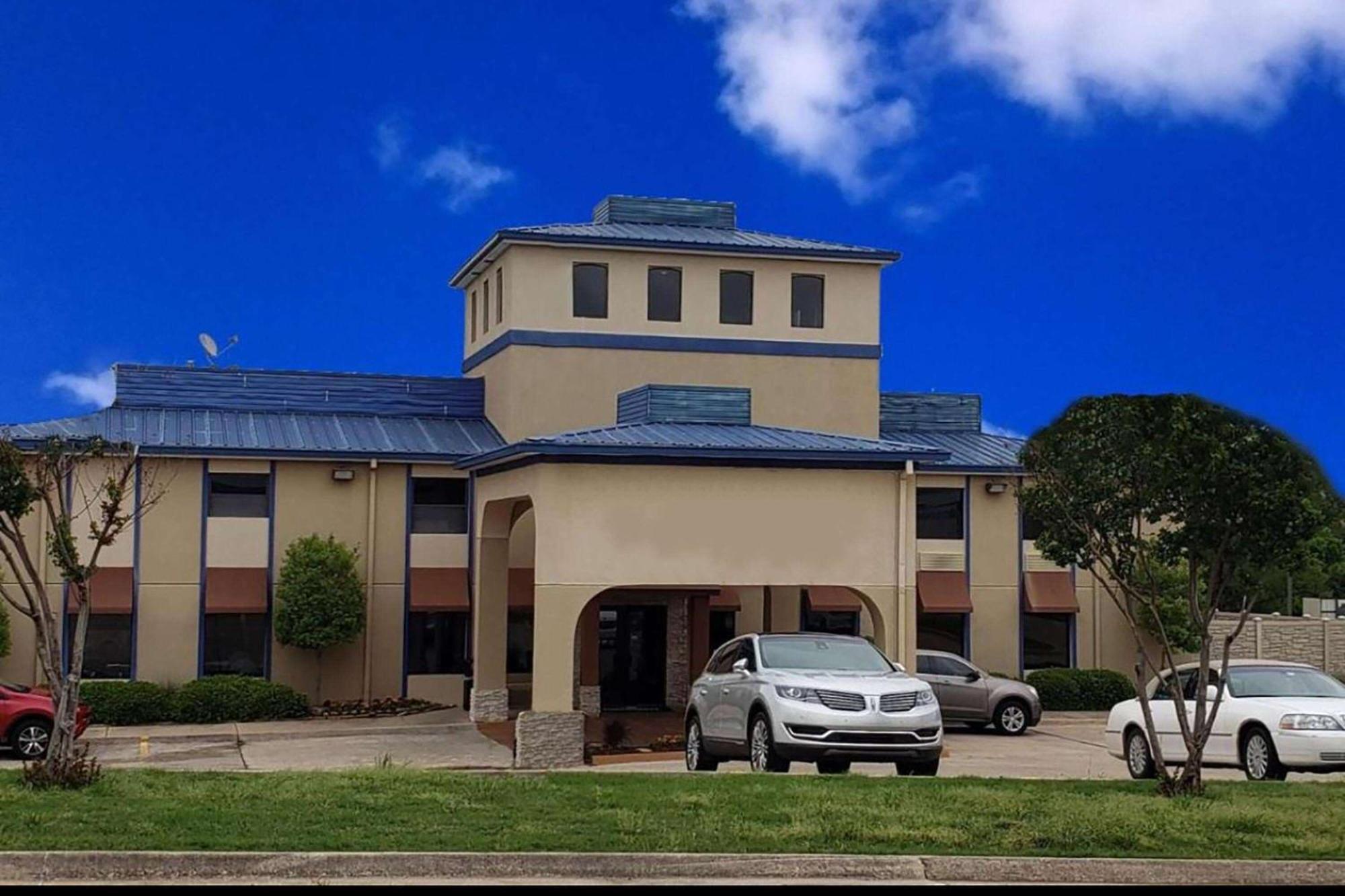 Baymont By Wyndham Ardmore I-35 Exterior photo