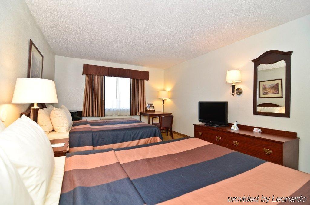 Baymont By Wyndham Ardmore I-35 Room photo