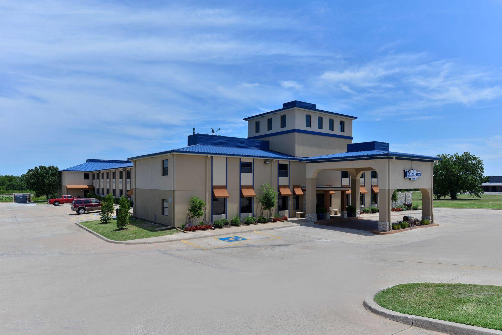 Baymont By Wyndham Ardmore I-35 Exterior photo